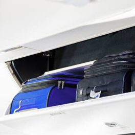 Ryanair 55x40x20 puhafalú kabinbőrönd