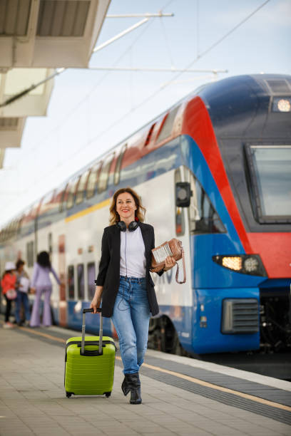 Bőrönddel utazni vonaton kényelmes - puhafalú vagy keményfalú bőröndöt választanál